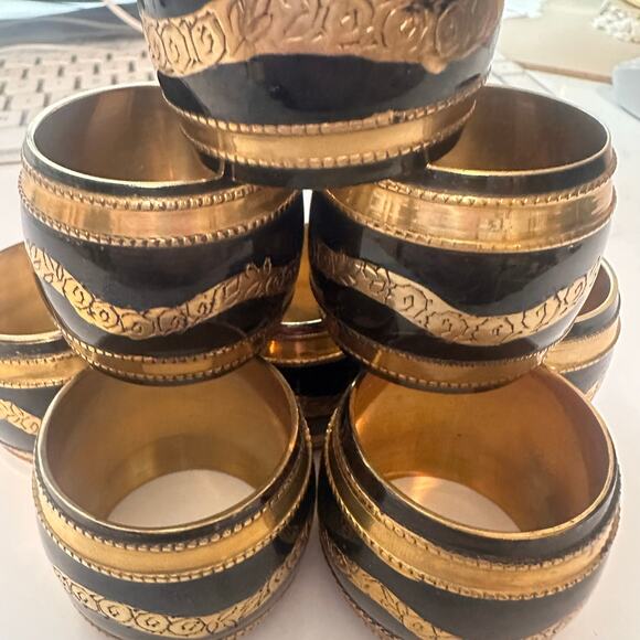 Moody Hollywood Regency Black Enamel Etched Brass Barrel Napkin Rings SET of 8 - Picture 1 of 13